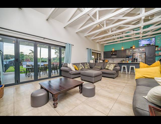 4 BEDROOM FREEHOLD FOR SALE IN COWIES HILL